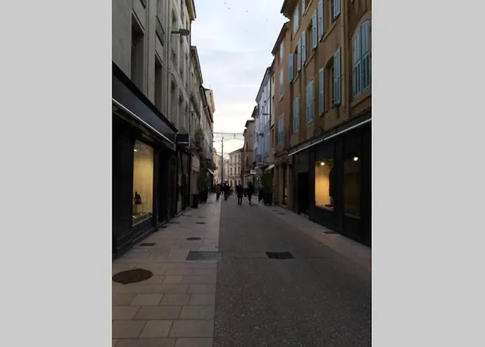 Appartement Equipe Hyper Centre De Valence (Drome)